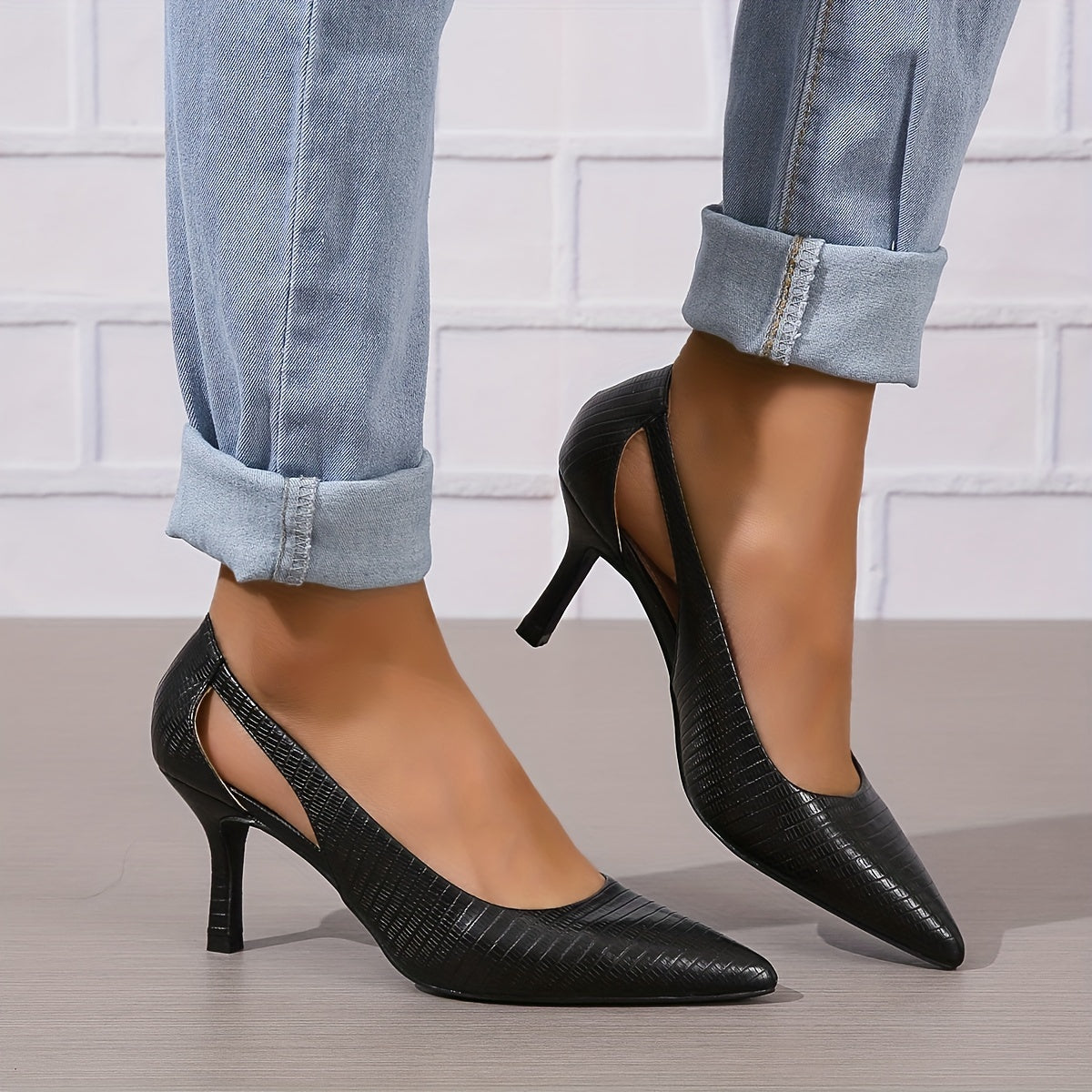 Chic Solid Color Cut-out Slip-On Stiletto Heel Pumps