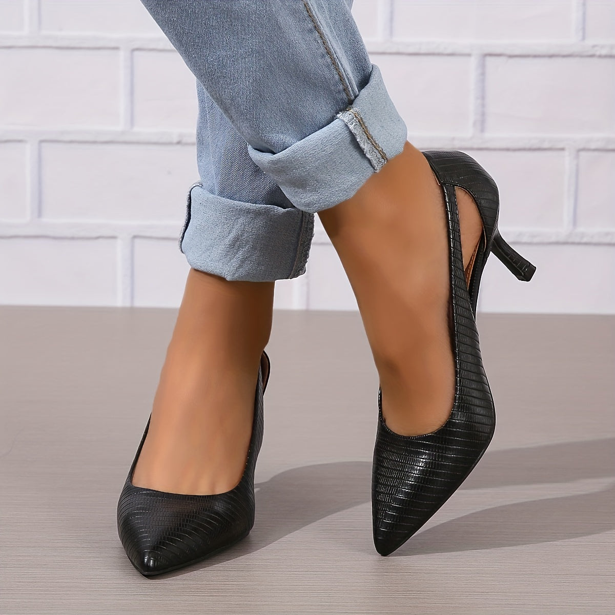 Chic Solid Color Cut-out Slip-On Stiletto Heel Pumps