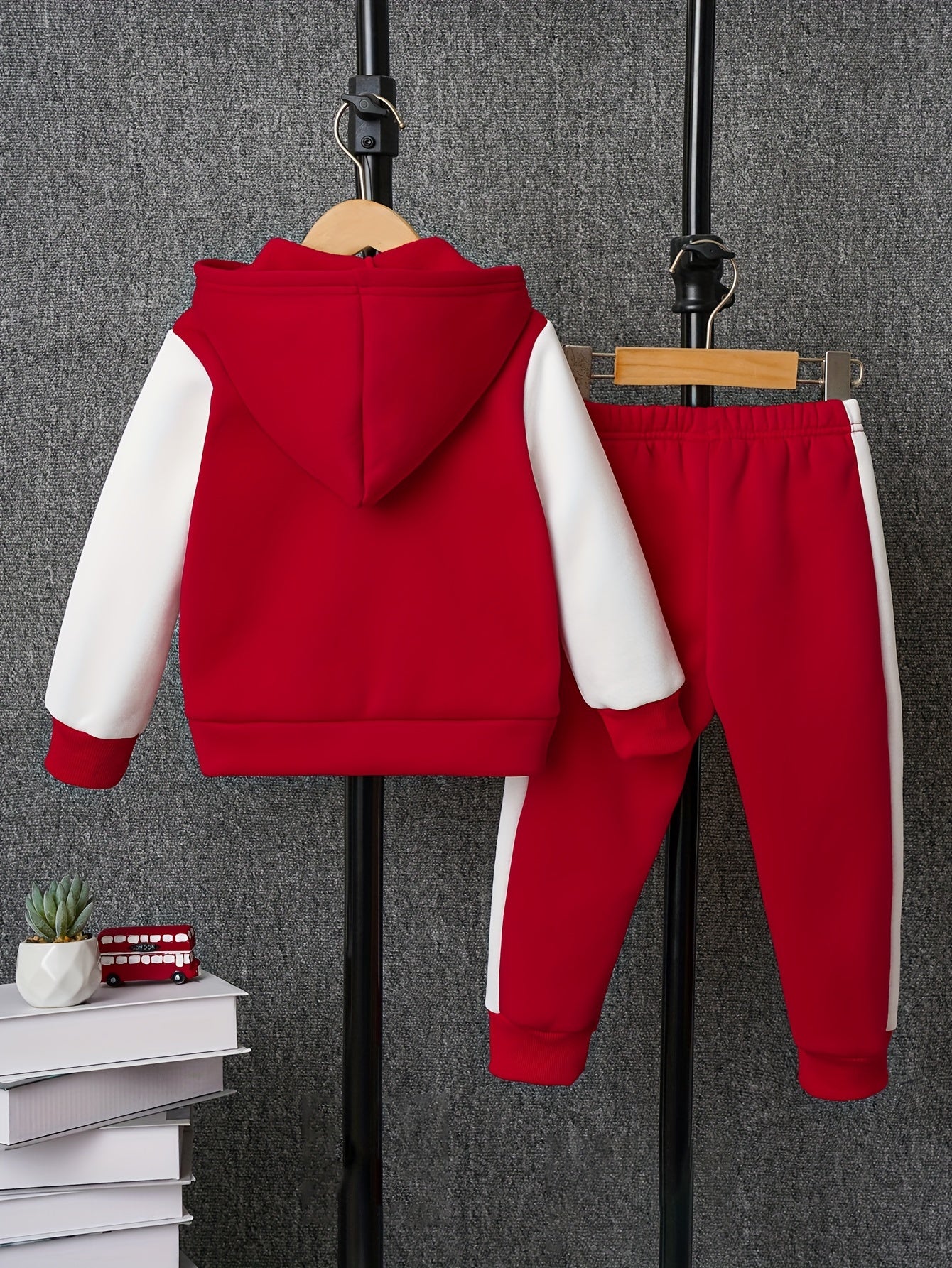 Boys Color Block Long Sleeve Drop Shoulder Varsity Hooded Baseball Jacket & Casual Pants